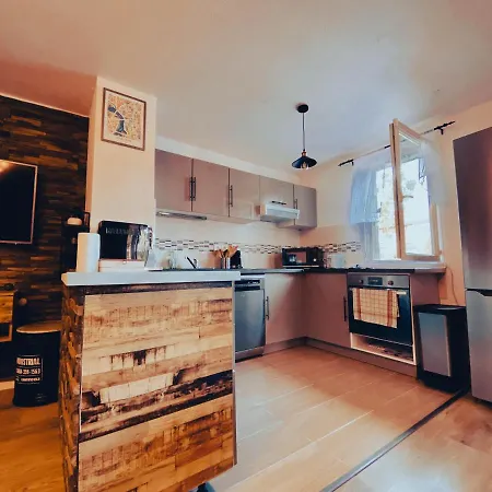 L'evidence, Calme Au Rdc Avec Parking