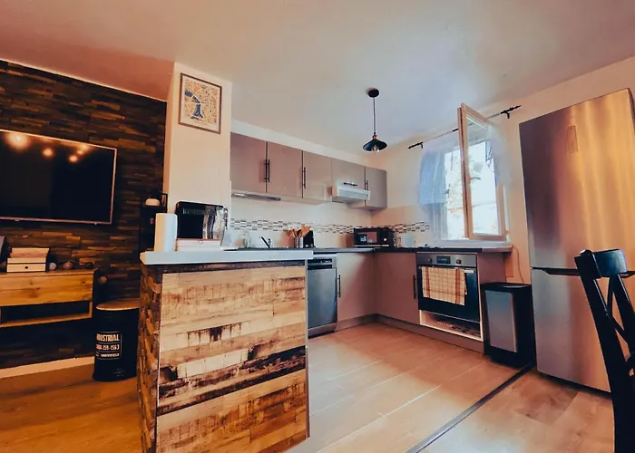 L'evidence, Calme Au Rdc Avec Parking