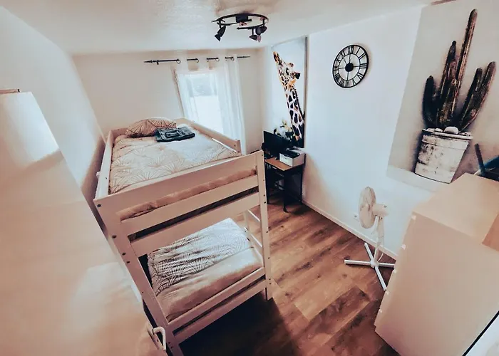 L'evidence, Calme Au Rdc Avec Parking *