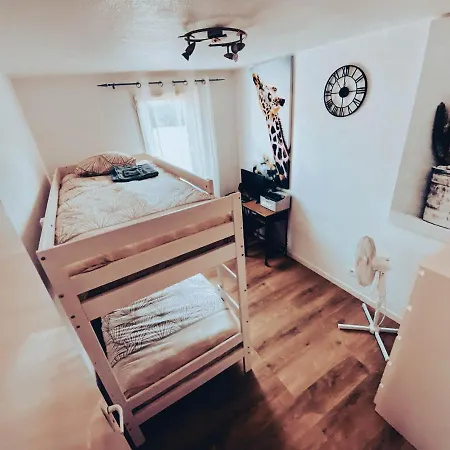 L'evidence, Calme Au Rdc Avec Parking *